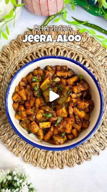 Harshita Choudhary on Instagram: "Super easy and tasty Chatpata Jeera Aloo . Ingredients- 🔺3 medium sized potato 🔺2 green chillies/ hari mirch  🔺1/2inch ginger/ adhrak 🔺2tsp cumin seeds/ jeera 🔺pinch of asafoetida/hing 🔺3tbsp Ghee/clarified butter  🔺salt to taste 🔺2tsp kashmiri red chilli 🔺1tsp coriander powder/ dhaniya powder 🔺1/4th tsp turmeric/ haldi 🔺1/2tsp chaat masala 🔺1/2tsp garam masala 🔺coriander leaves  . This quantity is enough to serve 2-3 people. . Keep following @yummy_tummy25 for more such recipes. . . #jeeraaloo #aloojeera #alookisabzi #aloopuri #aloolovers #easyrecipes #recipeoftheday #lunchideas #foodreels #northindianfood #foodoholic #foodphotography #foodgram #healthyfood #indianfood #desikhana #khanakhazana #foodpics" Jeera Aloo Recipe, Jeera Aloo, Masala Aloo, Aloo Recipes, Cumin Seeds, Chaat Masala, Coriander Powder, Coriander Leaves, Clarified Butter