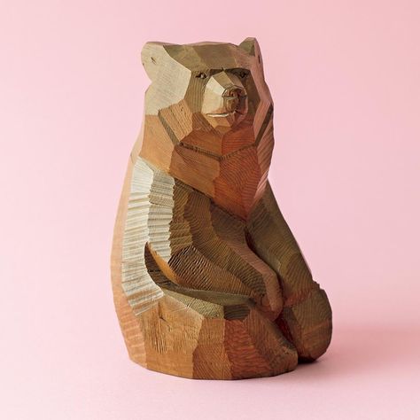 Bear Wood Carving, Wood Whittling, Carved Wooden Animals, Simple Wood Carving, Summer Camp Crafts, Bear Paintings, Dremel Wood Carving, Bear Carving, Wood Animal