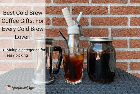 Cold Brew Coffee Bar, Salted Caramel Mocha Frappuccino, Best Cold Brew Coffee, Coffee House Cafe, Homemade Salted Caramel, Salted Caramel Mocha, Mocha Frappuccino, Inspiring Office, Caramel Mocha