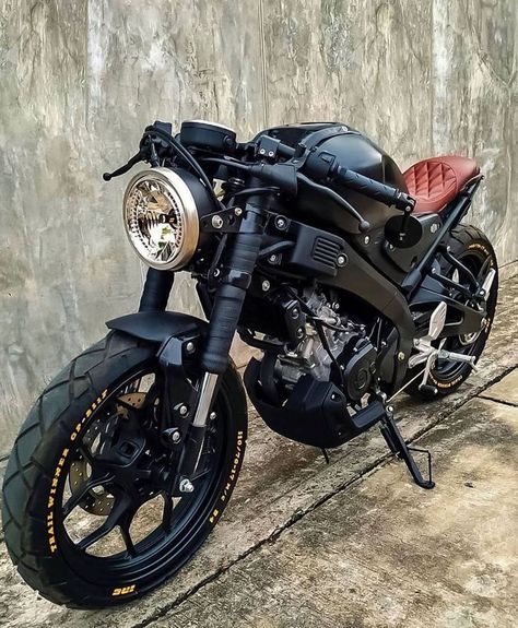 ᴛᴏᴡɴʜᴜʀᴛ® ᴄʟᴏᴛʜᴇ (@townhurt) posted on Instagram • Jul 1, 2020 at 10:12pm UTC Bobber Scrambler, Eletric Bike, Yamaha Xsr, Custom Bikes Cafe Racers, Bike Artwork, Tracker Motorcycle, Best Motorbike, Cafe Racer Design, Scrambler Custom