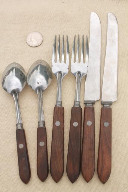 Tavern Kitchen, Wooden Silverware, Witches Of East End, Camping Dishes, Cottage Witch, Vintage Flatware, Survival Life, Practical Magic, Home Decor Kitchen