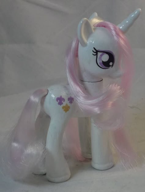 Custom Fleur Dis Lee Brushable by Gryphyn-Bloodheart on DeviantArt Mlp Brushables, Mlp Hairstyles, Mlp Toys, My Little Pony Toys, Mlp Twilight, Fantasy Horses, My Lil Pony, Mlp Pony, Pinkie Pie