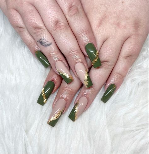 Army Green Nails With Gold Flakes, Army Green Acrylic Nails Designs, Army Green Ombre Nails, Pine Green And Gold Nails, Army Green Nail Ideas, Army Green And Gold Nails, Green Gold Acrylic Nails, Army Green Nails Acrylic, Green And Nude Acrylic Nails