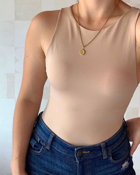 Double layered solid round neck sleeveless bodysuit. Sizes: S,M,L Price: 1,700 Colors: Mocha Brown Beige Bodysuit Outfit, Denim Hacks, Beige Bodysuit, Outfits Gorditas, Nude Outfits, Body Outfit, Beige Outfit, Body Suit Outfits, Woman Suit Fashion