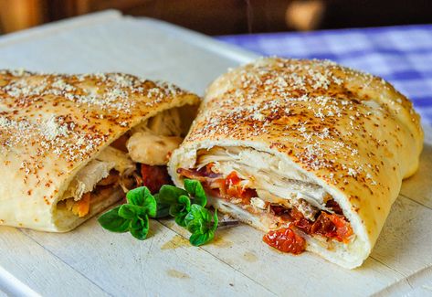 Turkey Club Stromboli. A fantastic use for leftover turkey in a hearty hot pocket of a sandwich, that's practically a meal in itself. #leftoverturkey #turkeysandwich #Italianfood #Christmas #thanksgiving #leftovers #leftoverchicken Turkey Turnovers, Leftover Ideas, Easy Weekday Dinners, Recipes Sandwiches, Turkey Club, Rock Recipes, Leftover Turkey Recipes, Hot Pockets, Weekday Meals