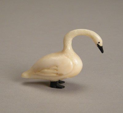 . Pueblo Pottery, Inuit Art, American Antiques, Santa Fe New Mexico, Ceramics Ideas Pottery, Bone Carving, Indigenous Art, Native American Art, Swans