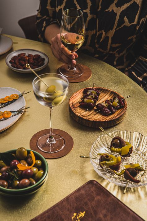 The 19 Best Restaurants in Surry Hills for Your Next Dinner Date | Sitchu Sydney Sydney Restaurants, Restaurant Photography, Surry Hills, Vegetarian Restaurant, Food Pairings, Date Dinner, Vegetarian Options, Middle Eastern Recipes, Dinner Date