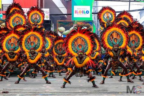 The Dinagyang Festival is a famous and religious and cultural festival in Iloilo City, Philippines held on the 4th Sunday of January Dinagyang Festival is one of the biggest and world-class festivals in the Philippines. It traces the history of devotion to the Holy Child Jesus popularly known to Filipino devotees as Sr. Sto. Nino. The festival also commemorates the arrival of the Malay settlers and the legendary barter of Panay Island from the natives called called Ati. Dinagyang Festival, Panay Island, Sinulog Festival, Davao Del Sur, Dussehra Celebration, Iloilo City, Brown Hairstyles, Dance Props, Cultural Dance