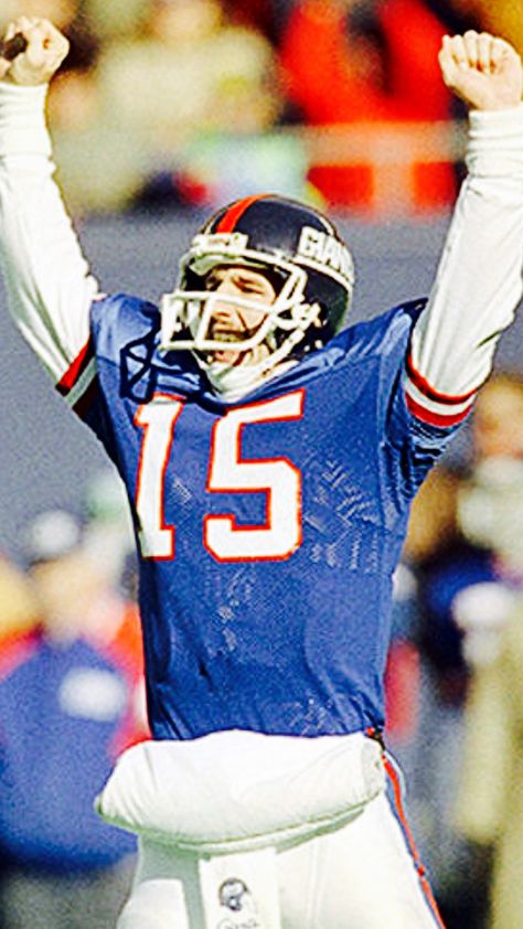 Jeff Hostetler QB NY Giants 1990 Ny Giants Football, Lawrence Taylor, Hamptons New York, New York Giants Football, New York Football, Giants Football, Nfl New York Giants, Go Big Blue, American Football Team