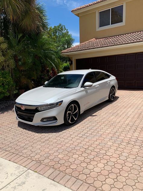 Honda Accord Aesthetic, White Honda Accord, Honda Accord Modified, 2019 Honda Accord, Best Cars For Teens, Car For Teens, Honda Accord Sport, Girly Car Accessories, New Luxury Cars