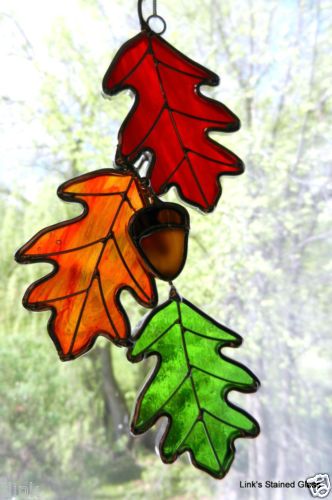 People are so wonderfully creative.   Artistry shows up in lots of unexpected places--   like windows.       www.ebay.com     Friday when ... Fall Suncatchers, Tiffany Glass Art, Stained Glass Decor, Stained Glass Ornaments, Stained Glass Suncatchers, Stained Glass Flowers, Stained Glass Diy, Stained Glass Crafts, Glass Projects