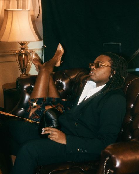 Gunna Rapper Aesthetic, Gunna Aesthetic, Head On Lap, Gunna Rapper, Dark Romantic Aesthetic, Rapper Aesthetic, Romantic Aesthetic, Dark Romantic, Patterned Throw