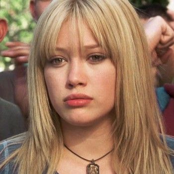 2000s Bangs, Sam Montgomery, 00s Movies, Bangs 2022, 2000s Hair, Cinderella Story, Hillary Duff, Aesthetic People, Hilary Duff