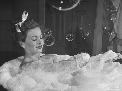 15 Ways To Use Shampoo Other Than Your Hair Gilda 1946, Lush Shop, Water Heating Systems, Jeanne Crain, Aesthetic Board, Rita Hayworth, Soap Bubbles, Water Heating, Off Grid Living