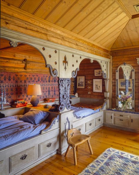 Sleeping Nooks, Boho Beds, Amazing Bedrooms, Alcove Bed, Norwegian House, Casa Hobbit, Bed Nook, Built In Bed, Bunk Rooms