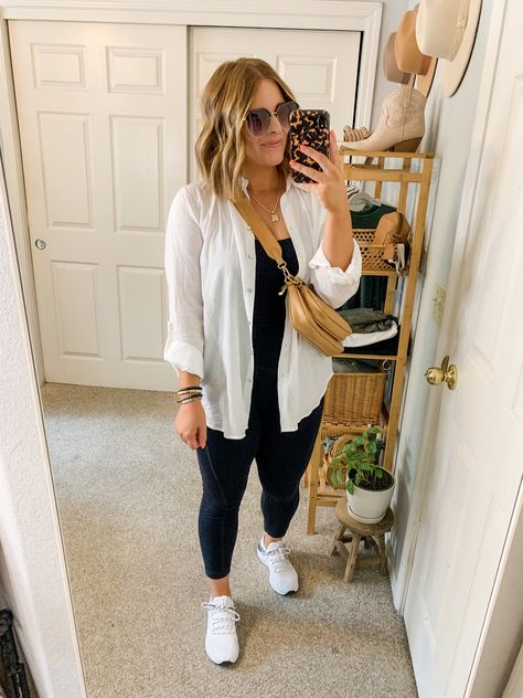 Oversize Top Outfit, Summer Mom Outfits Midsize, Mom Looks Casual Summer, Casual Millennial Outfit, Casual Mom Style Plus Size, Meet The Teacher Outfit For Mom, Sneaker Summer Outfits Women, Mid 60 Degree Outfit, Mom Casual Outfits Spring