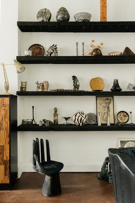 Maximalist Vintage, Maximalist Interior, Bookcase Styling, Gallery Space, Vintage Objects, Shelf Styling, Furniture Maker, Ferm Living, Japanese Design