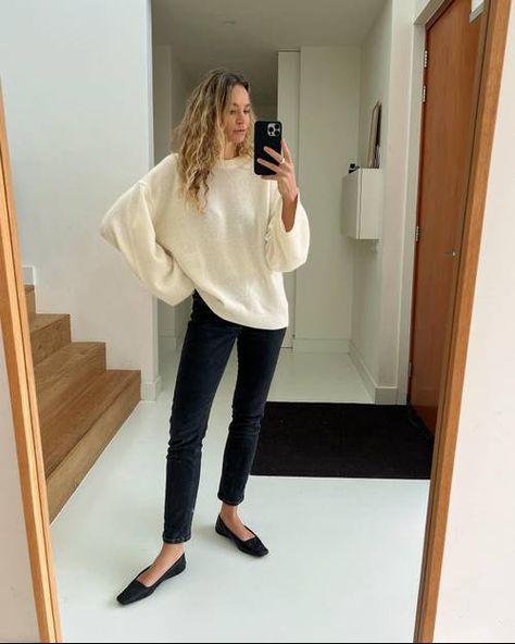 Anouk Yve, Fall Basics, Look Adidas, Blue Jean Outfits, Estilo Indie, Skandinavian Fashion, Black Jeans Outfit, London Outfit, Fashion People