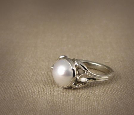 Carved leaf motif; 18K and mabe pearl solitaire Pearl Ring For Men, Pearl Ring Design, Silver Bracelet Designs, Band Tattoos, Forearm Band Tattoos, Peacock Ring, White Pearl Ring, Silver Pearl Ring, Zodiac Rings