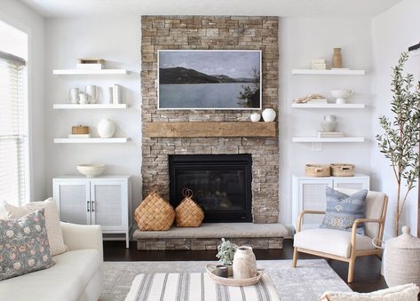 Shelves Around Fireplace, Built In Around Fireplace, Floating Shelves Living Room, Built In Shelves Living Room, New House Living Room, Living Room Built Ins, Fireplace Shelves, Fireplace Built Ins, Fireplace Remodel