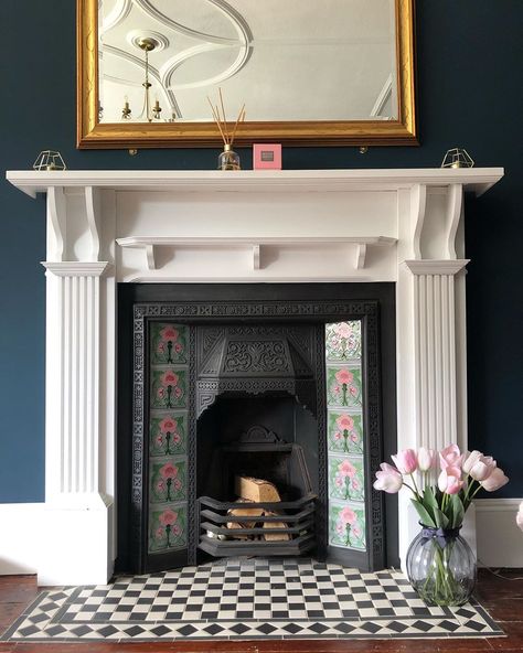 Victorian Fireplace Tiles, Edwardian Fireplace, Hearth Tiles, Georgian Fireplaces, Fireplace Tiles, Slate Tiles, Snug Room, Victorian Living Room, Vintage Fireplace