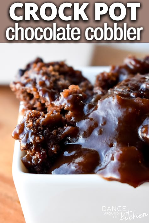 Slow Cooker Chocolate Pudding Cake, Easy Desserts Crockpot, Crock Pot Cakes Recipes Slow Cooker, Slow Cooker Cobbler Recipes, Crock Pot Chocolate Cake, Chocolate Cobbler Crockpot, Crock Pot Cobbler Recipes, Crockpot Dessert Recipes 3 Ingredients, Crock Pot Recipes Dessert