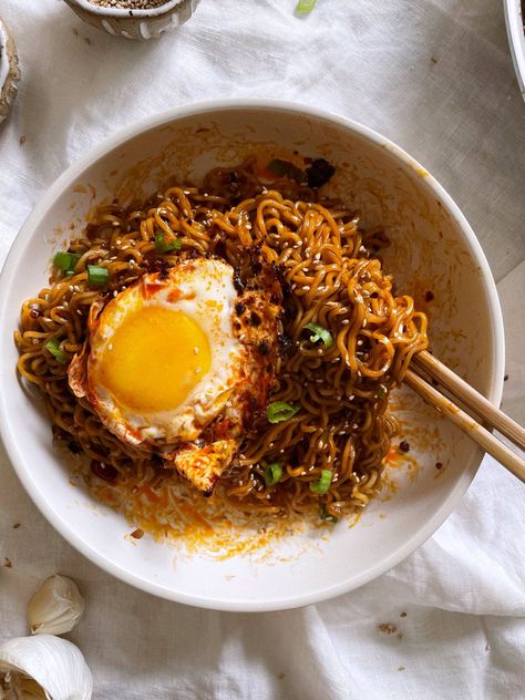 Spicy Foods Aesthetic, Sweet And Spicy Ramen, Spicy Ramen Aesthetic, Spicy Noodles Aesthetic, Chili Oil Eggs, Noodle Aesthetic, Aesthetic Noodles, Marni Mann, Noodles Aesthetic