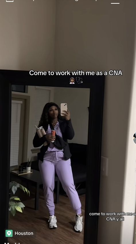 Scrub Outfits Black Women, Scrubs Black Women, Cna Black Women, Cute Scrubs Outfits, Scrubs Outfit Ideas, Scrub Fits, Black Nurse Aesthetic, Scrub Aesthetic, Scrubs Aesthetic