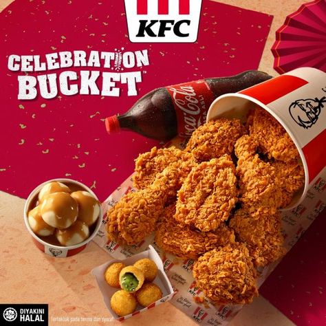 KFC Celebration Bucket Fried Chicken Ads, Kfc Bucket, Burger Ads, Mcdonalds Fries, Chicken Bucket, Brand Ads, Career Goal, Web Top, Pizza Design