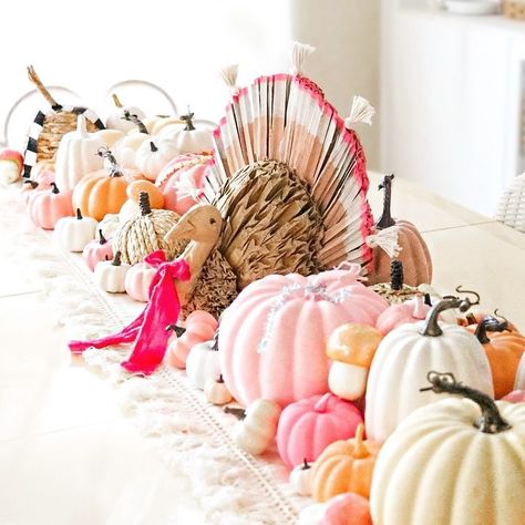 Jordyn Hadwin🪩 | Thankful💕 I hope everyone had a great thanksgiving! Our Thanksgiving was spent at our house with us and my parents. ❤️ Jaxon was so… | Instagram Couple Thanksgiving, Thanksgiving Display, Colorful Thanksgiving, Birthday Festivities, Pink Thanksgiving, Decorating For Christmas, Fall Things, Thanksgiving Tablescapes, Table Scape