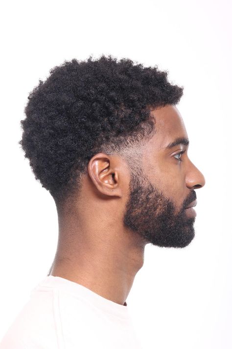 Afro Hair Fade, Temp Fade Haircut, Waves Hairstyle Men, Fade Haircut Curly Hair, Men Fade Haircut Short, Fade Haircut Styles, Afro Hairstyles Men, Black Hair Cuts, Men Haircut Curly Hair