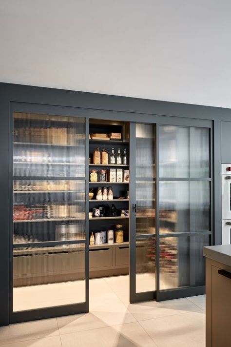 A Frame House Interior Kitchen, Most Beautiful Kitchens Modern, Industrial Pantry Design, Industrial House Kitchen, Pantry Industrial, Manhattan Kitchen, New York Kitchen, Food Storage Rooms, Pantry Room