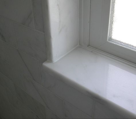 Tile Around Bathroom Window, Ledge In Bathroom, Bathroom Window Sill Ideas, Laundry Flooring, Tile Window Sill, Bathroom Window Sill, Window Shelf Decor, Window Sill Shelf, Pic Tips