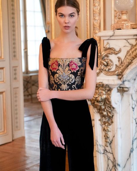 Corset Fashion Outfits, Reem Acra, Corset Fashion, Couture Gowns, Bride Dresses, Fall Fashion Outfits, Mode Inspiration, Classy Dress, Fashion Sewing