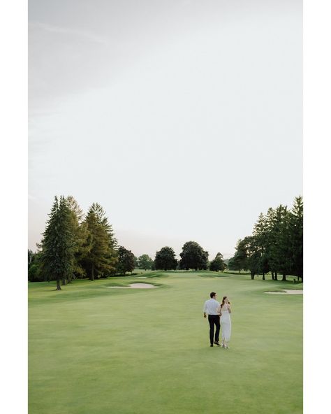 One of Rebecca and Ben’s favourite things to do together is play golf, so it was only suitable that we incorporated it into their engagement session! And at the golf course that both her grandfather and now her father have been members at 🫶🏼 Hair and makeup by the loveliest @taylorswitzermakeup Golf Course Family Pictures, Golf Course Engagement Photoshoot, Golf Course Couple Photoshoot, Golf Course Engagement Photos, Golf Engagement Photos, Hops Wedding, Things To Do Together, Golf Photos, Photoshoot Moodboard