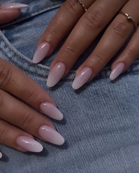 Nail Inspo Almond Ombre, Ombré French Tip Almond, Purple Ombre Nails Almond, Gradient French Tip Nails, Nails Inspiration Ombre, Ombre Nails Almond, Ombre Almond Nails, Ombre French Nails, Ombre French Tips