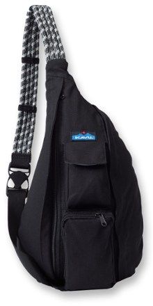 Black Single Strap Backpack, Trekking Outfit Women, Trekking Outfit, One Strap Backpack, Kavu Bag, Kavu Rope Bag, Sling Bag Black, Day Backpacks, Sling Pack