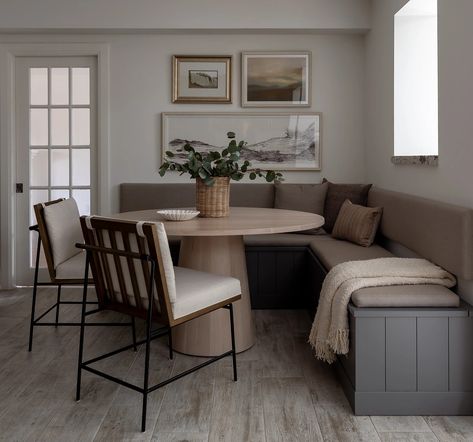 Fairhaven Residence Breakfast Dining Nook, Dinning Nook Modern, Kitchen Nook Bench Corner Banquette Round Tables, Dining Nook Bench Corner Banquette, Small Dining Corner Ideas, Breakfast Nook No Windows, Dining Nook Corner, Dining Table Booth, Corner Nook Table