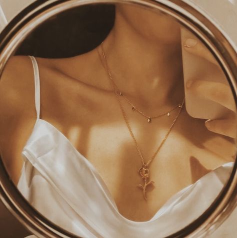 Makeup Mirror Selfie, Neutral Silk, Golden Watch, Aesthetic Neutral, Jewelry Photography Styling, Jewelry Photoshoot, Gold Aesthetic, Model Aesthetic, Jewelry Fashion Trends