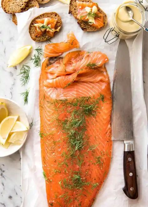 Homemade Cured Salmon Gravlax is arguably the easiest luxury food to make at home at a fraction of the cost of store bought! recipetineats.com Cured Salmon Recipe, Gravlax Recipe, Cured Salmon, Raw Salmon, Frozen Salmon, Recipetin Eats, Clam Recipes, Luxury Food, Salmon Recipe