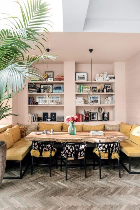 10 cool reading nooks and cosy corners to be inspired by Cool Reading Nooks, Cosy Dining Room, Banquette Ideas, Dining Room Layout, Banquette Seating In Kitchen, Kitchen Sofa, Cosy Kitchen, Open Plan Kitchen Dining, Kitchen Seating