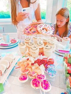 30 Preppy ideas in 2022 | preppy, preppy girl, cute preppy outfits Preppy Birthday Desserts, Preppy Birthday Treats, Preppy B Day Party Ideas, Preppy Food Ideas, Preppy Sweet 16 Party, Preppy Birthday Theme, Preppy Bday Party Ideas, Preppy B Day Party, Birthday Ideas Preppy