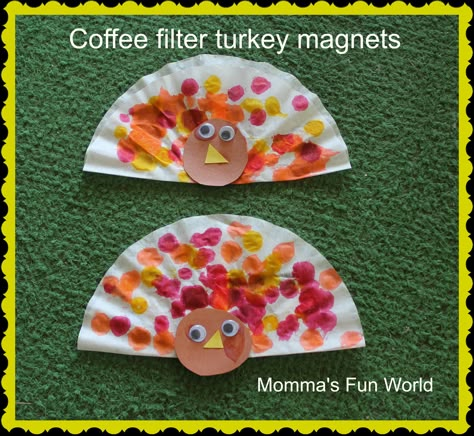 I did this with my 1-year-old class, only instead of the circle heads, we did footprints. They turned out really cute! Thanksgiving Toddler, Turkey Crafts, Thanksgiving Projects, Thanksgiving Art, Thanksgiving Preschool, Thanksgiving Crafts For Kids, Fall Preschool, Fall Crafts For Kids, Thanksgiving Kids