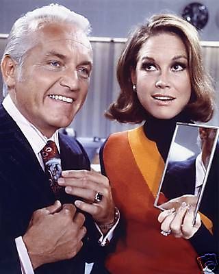 Mary Tyler Moore & Ted Knight on the Mary Tyler Moore Show. Mary Tyler Moore Show, Tyler Moore, Mary Tyler Moore, Tv Land, Star Show, Those Were The Days, Show Us, Tv Stars, Favorite Tv Shows