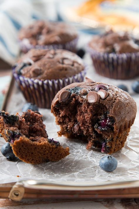 Double Chocolate Blueberry Muffins are chocolatey muffins filled with chocolate chips and fresh blueberries. Moist and not too sweet! Freeze them and reheat them in microwave for the perfect start of the day!  A few weeks ago, Bryan and I were wandering around Costco. When we got to the bakery isle, my eyes lit up....Read More » Chocolate Blueberry Muffins, Gf Muffins, Breakfast Bakes, Baking Challenge, Chocolate Blueberry, Blueberry Chocolate, Apple Chips, Summer 19, Blueberry Cake