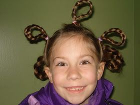 Holiday Party Hairstyles, Hairstyles Crazy, Crazy Hair For Kids, Wacky Hair Day Ideas, Holiday Party Hair, Wacky Hair Day, Hair School, Breakfast Party, Hat Day