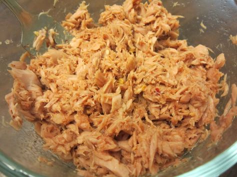 Thai Chili Tuna Seasoning Mix- make your own flavored tuna with plain tuna- much cheaper than those little cans! Tuna Seasoning, Crockpot Salsa Chicken, Crockpot Salsa, Salsa Chicken Crockpot, Enchiladas Chicken, Soup Thai, Tuna Fish Recipes, Tacos Chicken, Chicken Tostadas