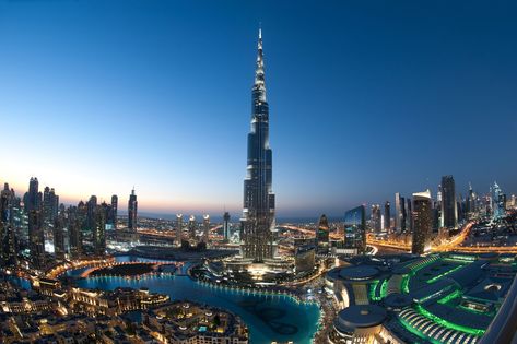 Dubai Tour, Miniature Golf Course, Dubai World, Country Holiday, Visit Dubai, Dubai City, Weather And Climate, Holiday Inn, Burj Khalifa