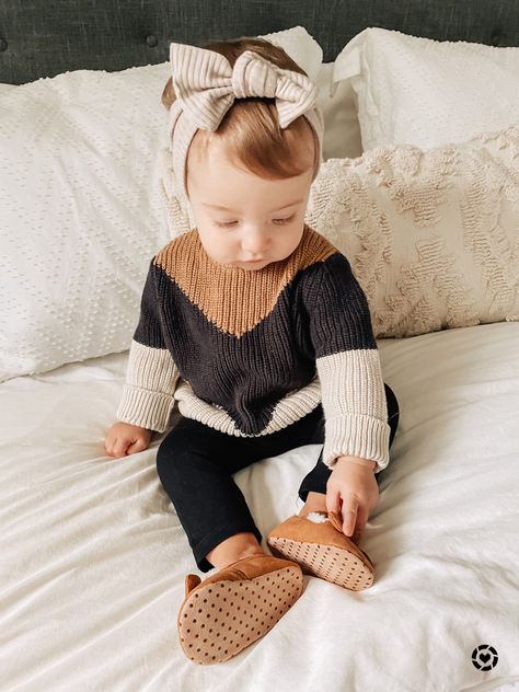 Fall Baby Girl Dress, Fall Outfits For Baby Girl, One Year Old Girl Outfits, Infant Fall Outfits Girl, Baby Girl Neutral Outfits, Baby Fall Outfits Girl, Baby Girl Outfits Fall, Hannah Outfits, Baby Girl Winter Outfits