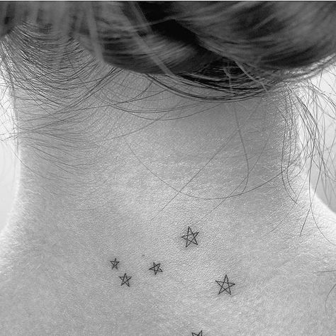 winterstone on Instagram: "STARS : FOR HER FAMILY!!! What’s more important right now than having your family close! These little stars are for her family so they can be close to her all the time! #love #family #tattoo #tattoos #stars #star #freehand #space #tattooedgirls #necktattoo #universe" Family Star Tattoo Ideas, Star Tattoos Drawings, Cute Stars Drawing, Tiny Galaxy Tattoo, Right Now Tattoo, Group Of Stars Tattoo, Accent Tattoos, Small Tattoos That Represent Family, Star Family Tattoo